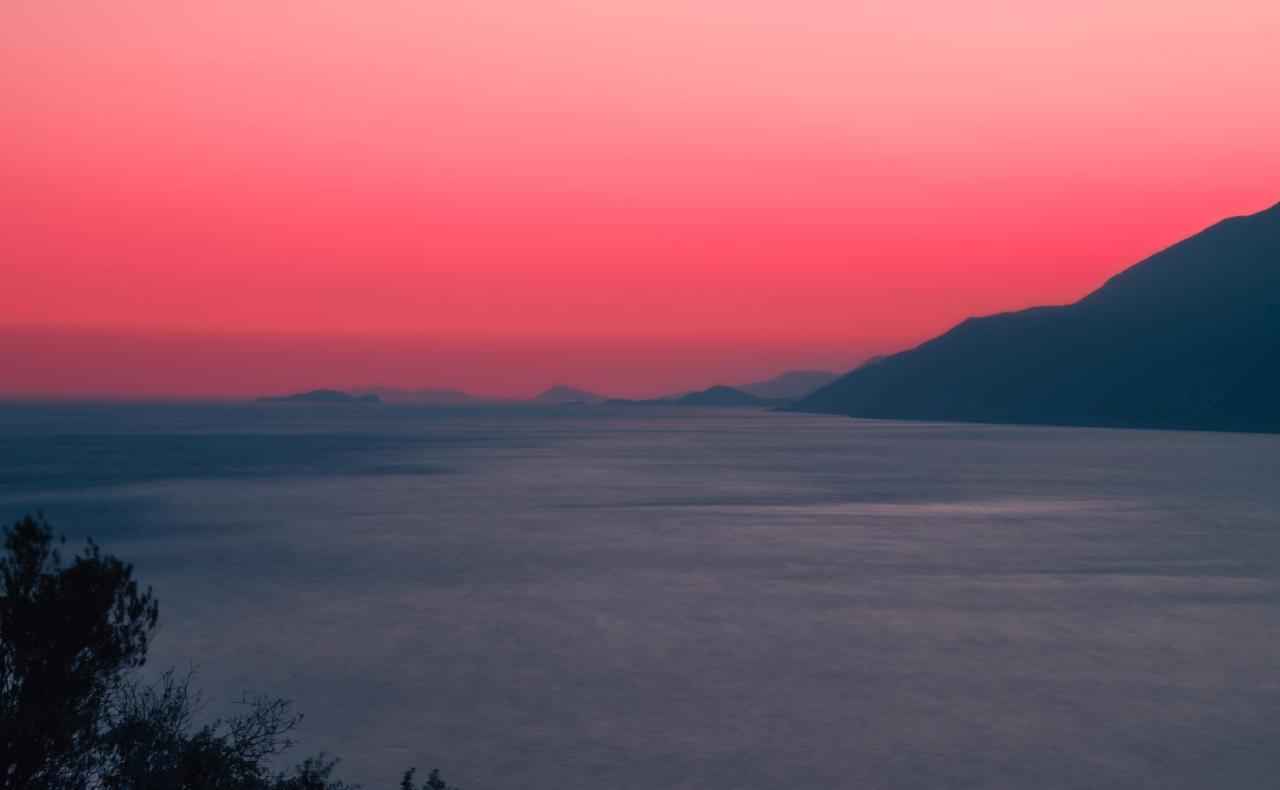 Guemues Yazar Hotel Kaş Esterno foto