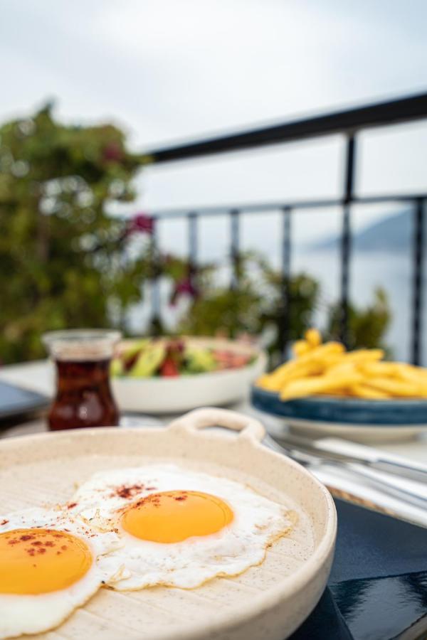 Guemues Yazar Hotel Kaş Esterno foto